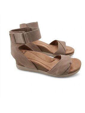 Earth Origins Wedge Sandals Womens 7M Candance Carolina Neutral Boho Comfort NEW